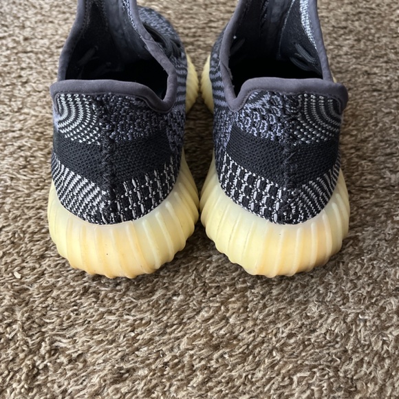 Yeezy - Picture 2 of 6